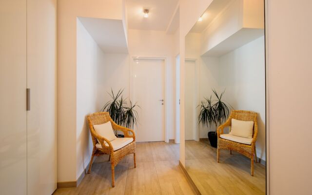 Victoria Apartment