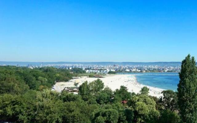 Varna South Bay Beach Residence