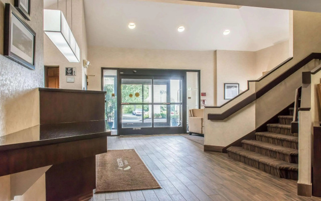 Sleep Inn & Suites of Lancaster County