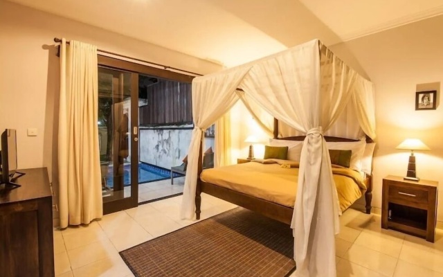 SMV . 8-BR · 8BR Pool Prime Area Walk to Beach N Shops Legian – Guest Rooms – Kuta