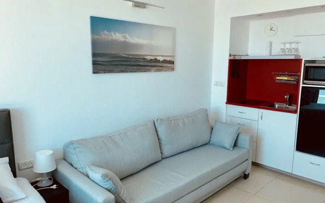 Seaview Apartments On The Beach