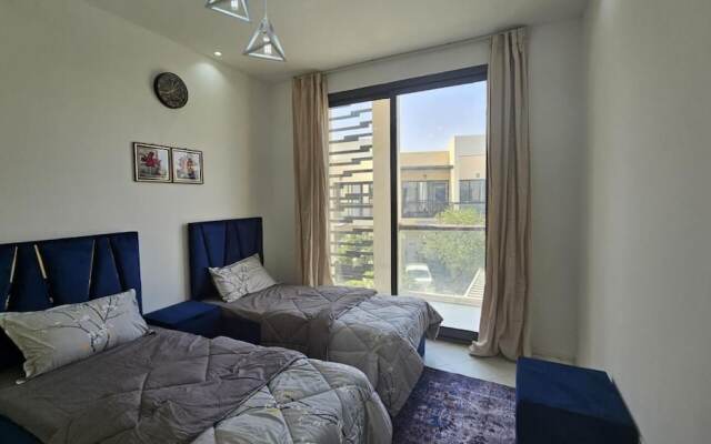 Elegant 2-bed Villa And hall, G,1