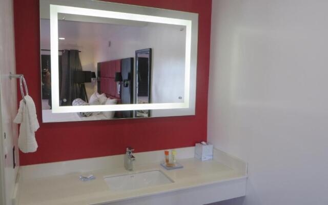 Legend Hotel Hollywood