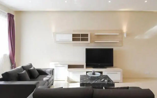 St Julian's Designer Maisonette