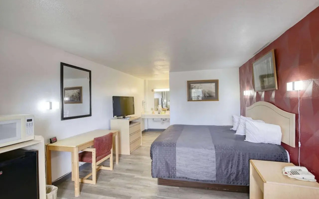 Super 8 by Wyndham Newcastle