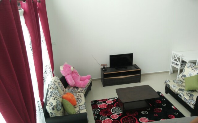 i-City Seksyen 7 Guesthouse ByKA