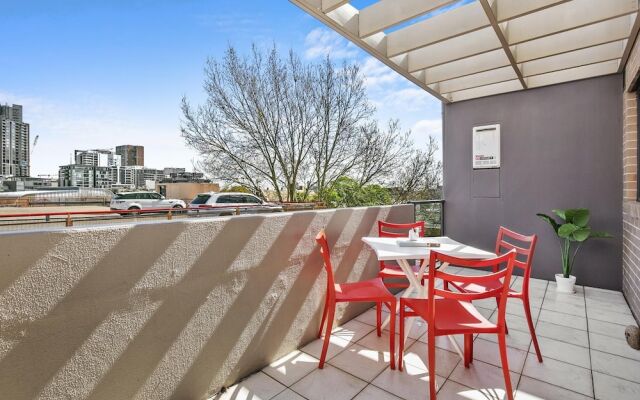 HOLT1 - Crows Nest -Holtermann Street