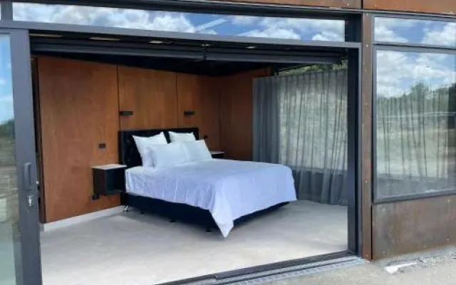 Ngā Whare Mānatu