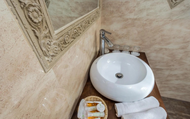Noblesse Boutique Hotel