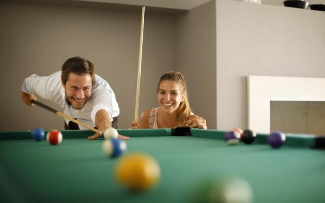 Miramar Sunny Hotel & Residence