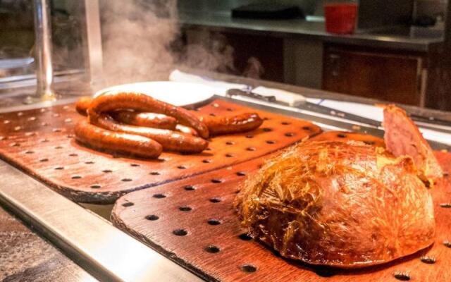 Delta Downs Racetrack Casino Hotel