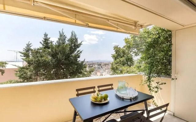 Spacious apartment in Philopappou A7