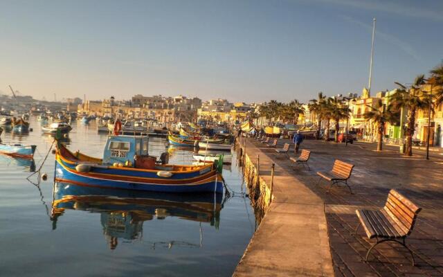 Stunning Views 4 Bedroom Penthouse in Marsaxlokk