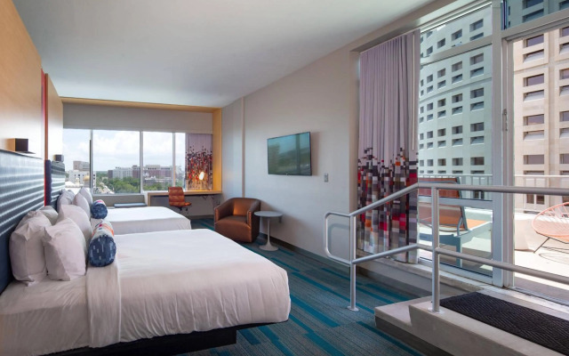 Aloft Tampa Downtown