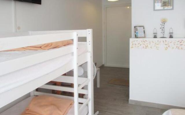 Les Abris Du Château