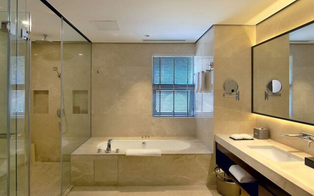 Dujiangyan Uvilla Resort Culture