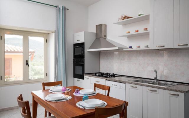 Casa Bata in Budoni with 1 bedrooms and 1 bathrooms