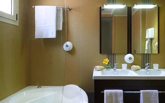 Macaris Suites and SPA