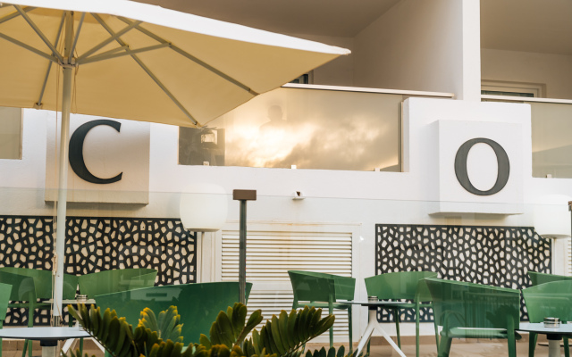 Aequora Lanzarote Suites