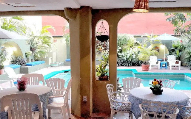 Hotel Solimar Inn Suites