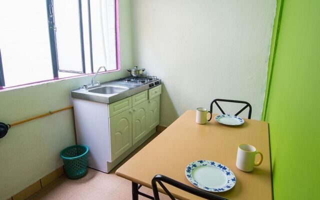Hostal Amigo Suites
