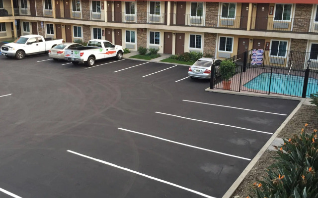 Ontario Inn & Suites