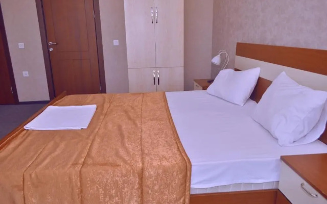Riva Hotel