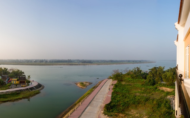 Royal Riverside Hoi An Hotel