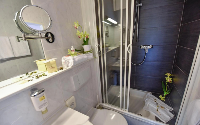 Atrium Hotel Amadeus