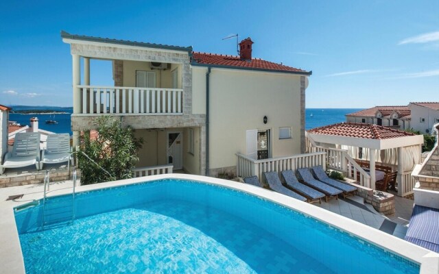 Nice Home in Sevid With 6 Bedrooms and Outdoor Swimming Pool