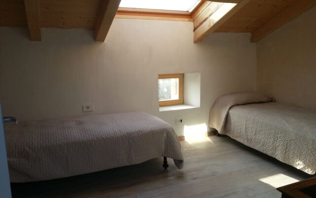 Fabulous Stone House and Large Natural Pool