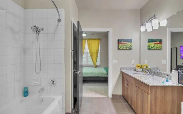 Private Ensuite Near The Pearl