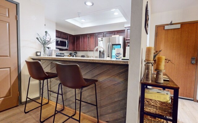 Aspen Creek #115 2 Bedroom Condo by RedAwning