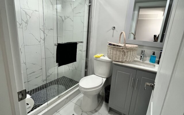 Luxury 2 bedroom 2 full baths rooms