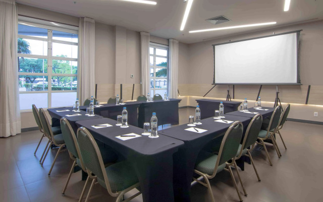 Hotel Deville Prime Porto Alegre