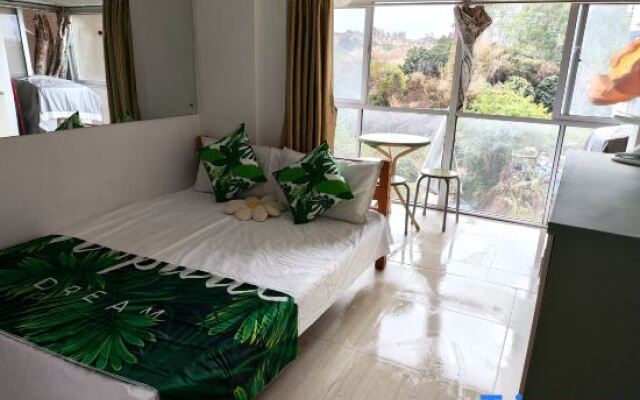 Huizhou Mangrove Bay Binhaishan Lake View Center Apartment