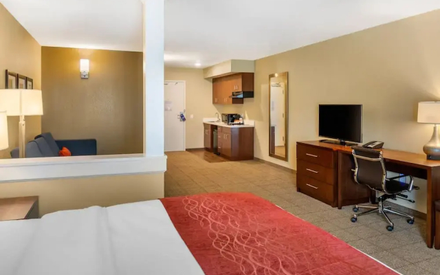 Comfort Inn & Suites