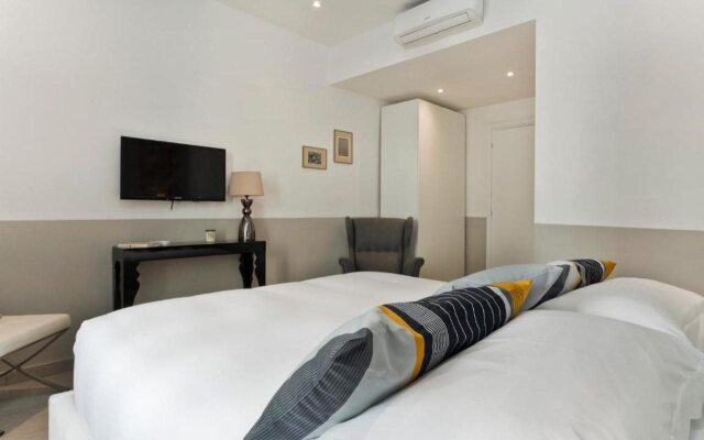 Aeterna Suites Collection
