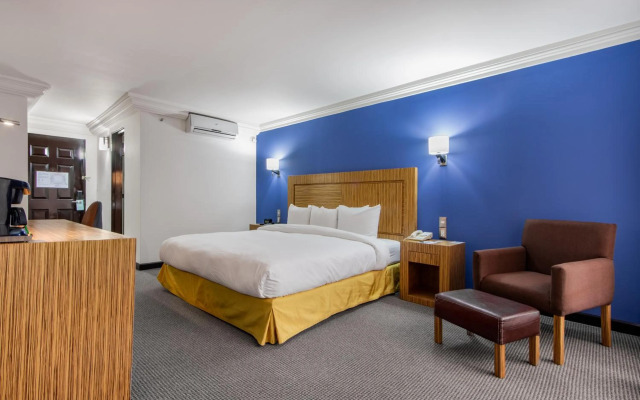 Radisson Hotel & Convention Center Toluca
