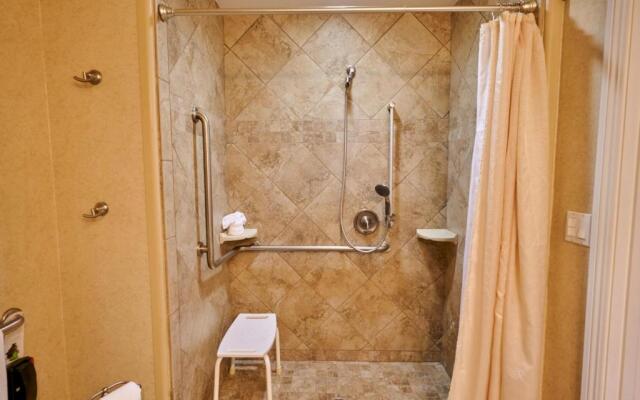 Bellasera Hotel & Suites Paso Robles, Tapestry by Hilton