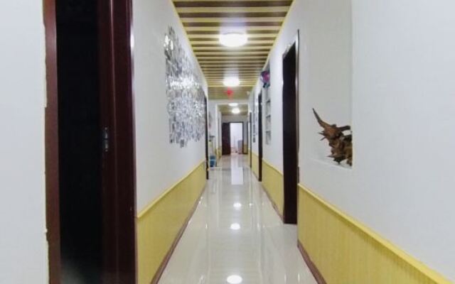 Xuegu Liu'er Guest House