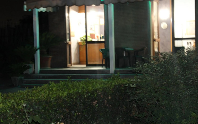 Hotel Diana