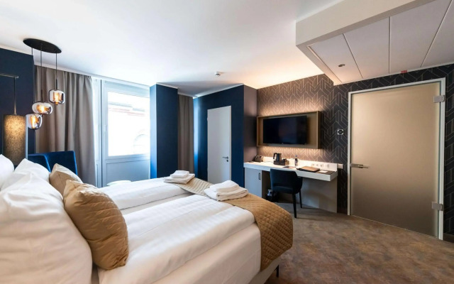 Best Western Premier Royal Blue