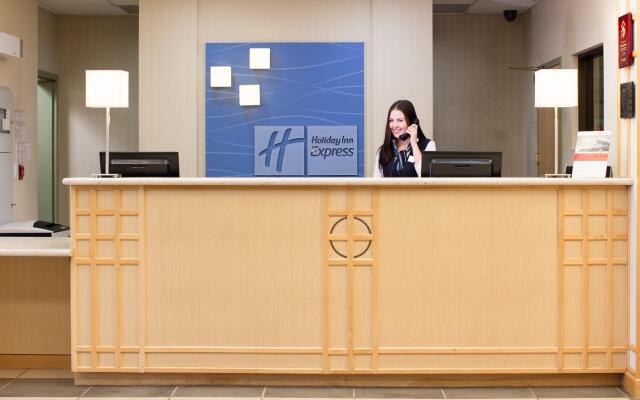 Holiday Inn Express Hotel & Suites Airport Dieppe by IHG