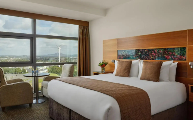 The Gateway Hotel
