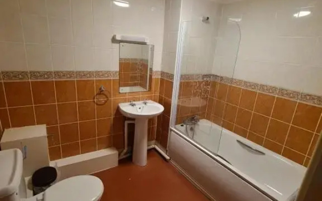 Devon Towers Hotel