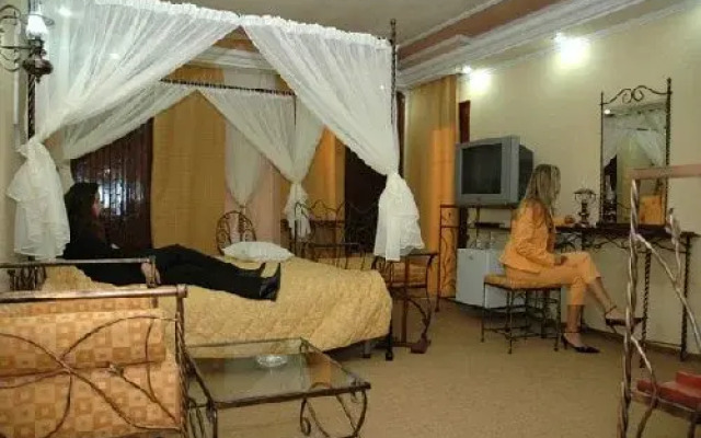 Hotel Confort Suites