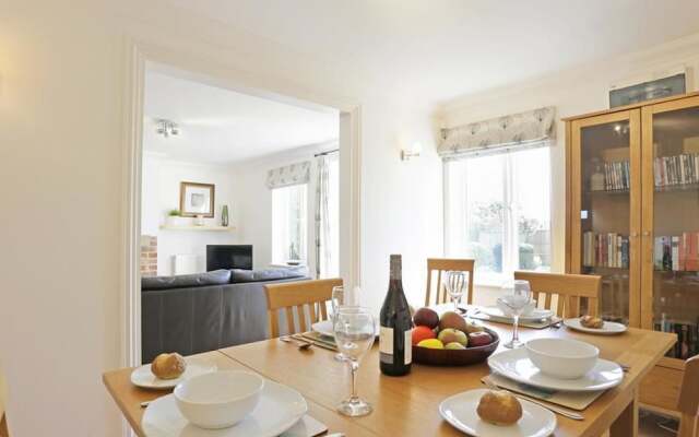Beautiful Holiday Home in Reydon Anglia With Private Garden