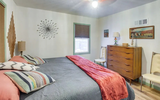 Pet-friendly Hiawatha Retreat w/ Private Yard!