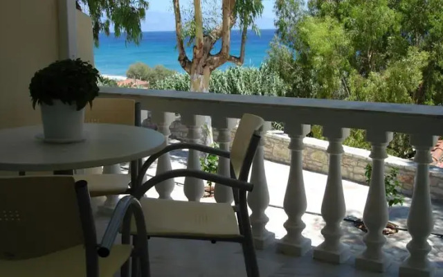 Pansion Koroni
